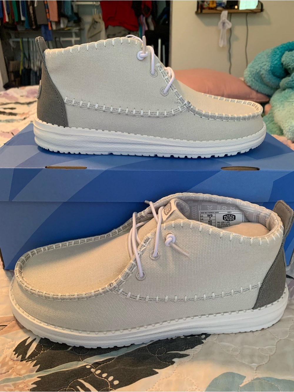 Casual Canvas Wendy Mid Ankle Slip On Boot in Light Gray